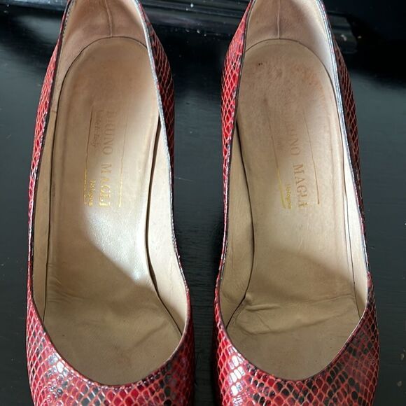 Vintage Bruno Magli Red Snake Skin Heels - Picture 3 of 11